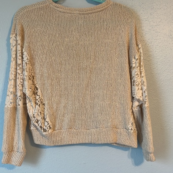 Coco + Jaimeson Cream Sweater in Small - Picture 5 of 6